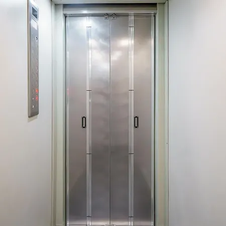 9th Floor *